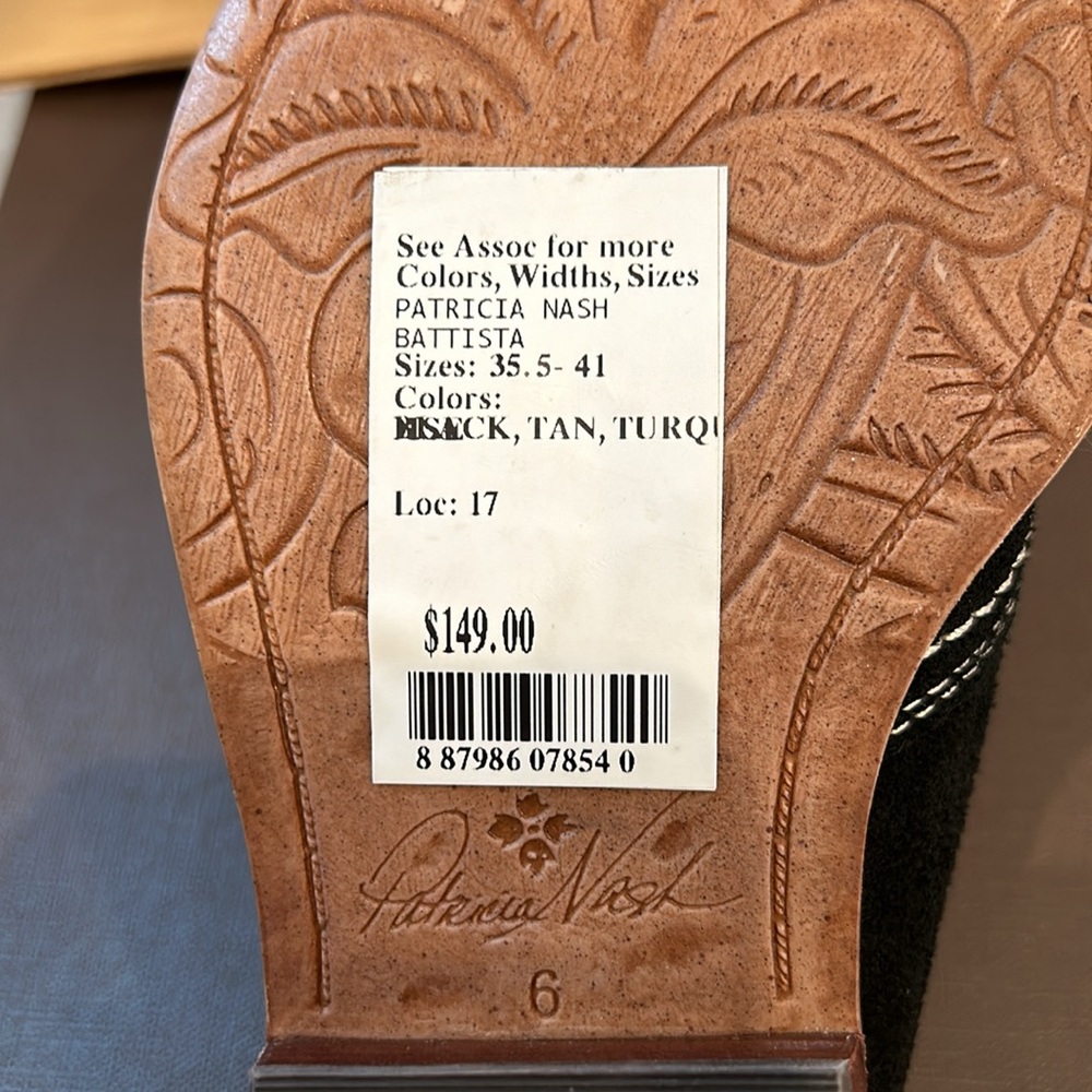 Patricia Nash NIB!! Batista Black Mules. - Picture 7 of 9